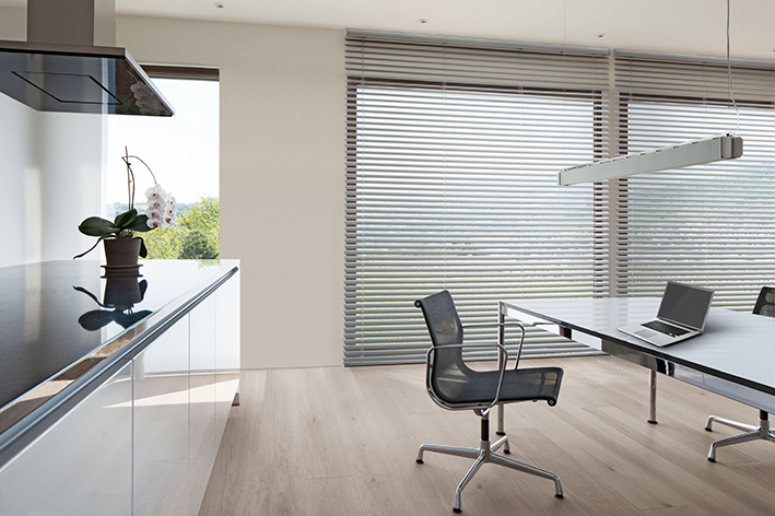 stores à lamelles intérieurs